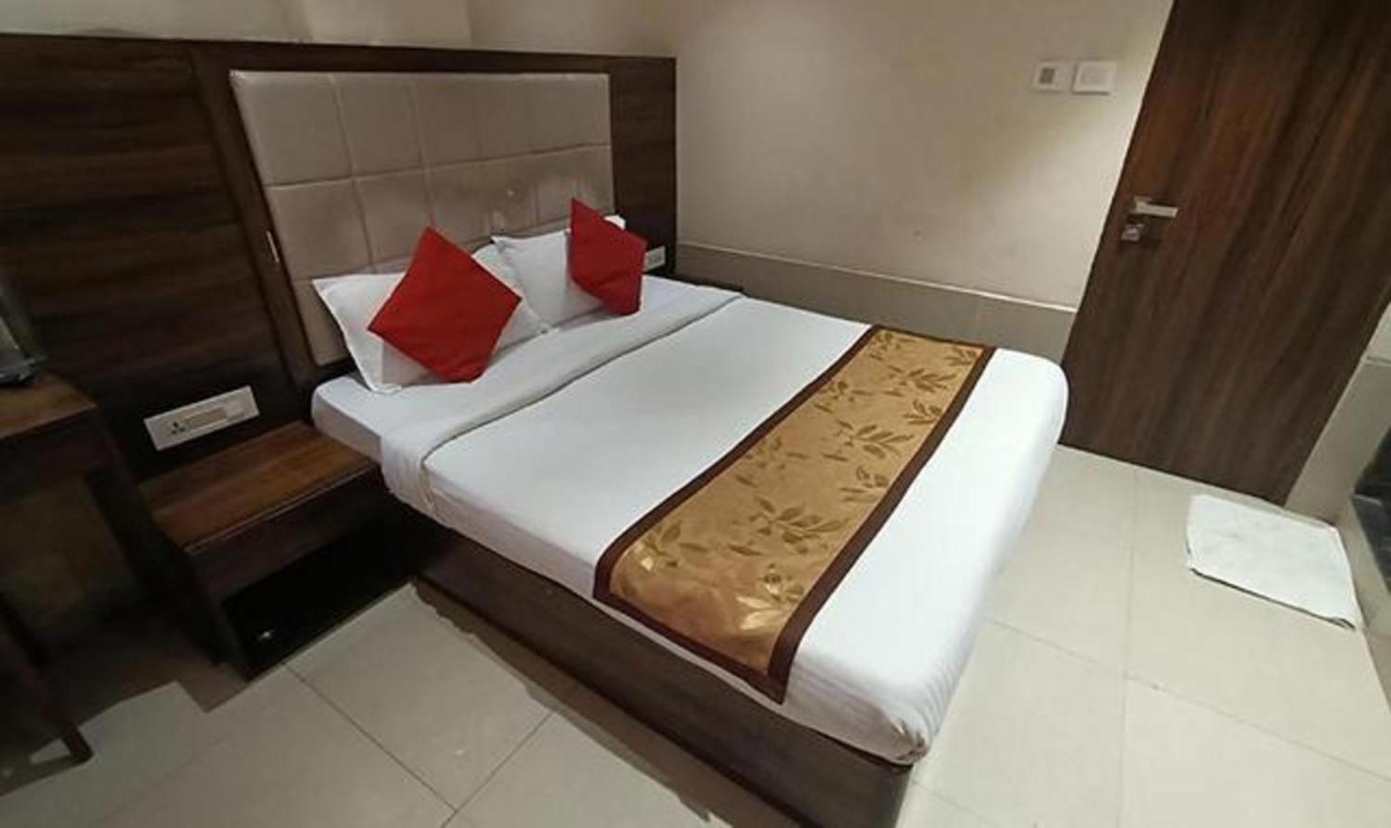 Fabhotel Regal Inn Bombay Eksteriør billede
