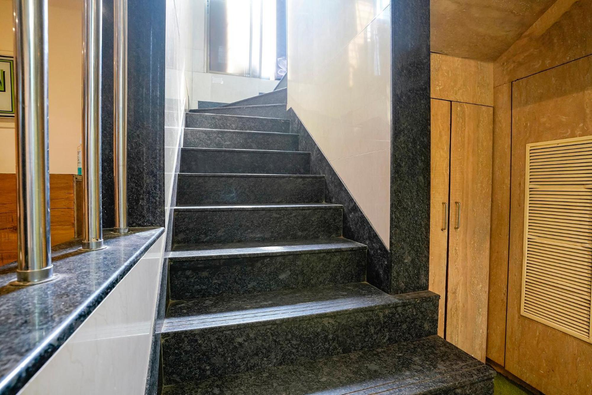 Fabhotel Regal Inn Bombay Eksteriør billede
